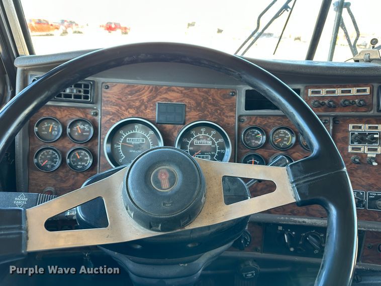 image for item DR6043 Kenworth  dump truck