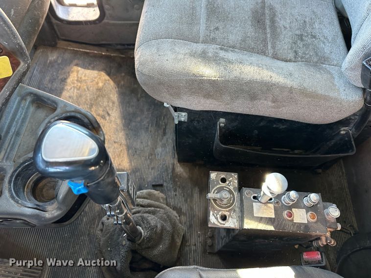 image for item DR6043 Kenworth  dump truck