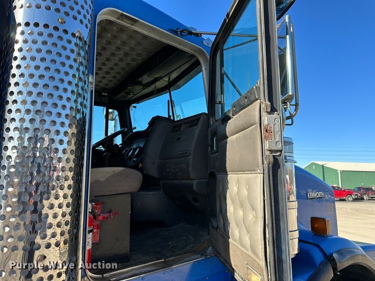 image for item DR6043 Kenworth  dump truck