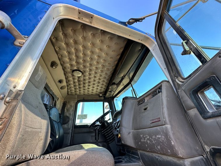 image for item DR6043 Kenworth  dump truck