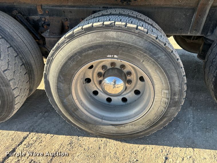 image for item DR6043 Kenworth  dump truck