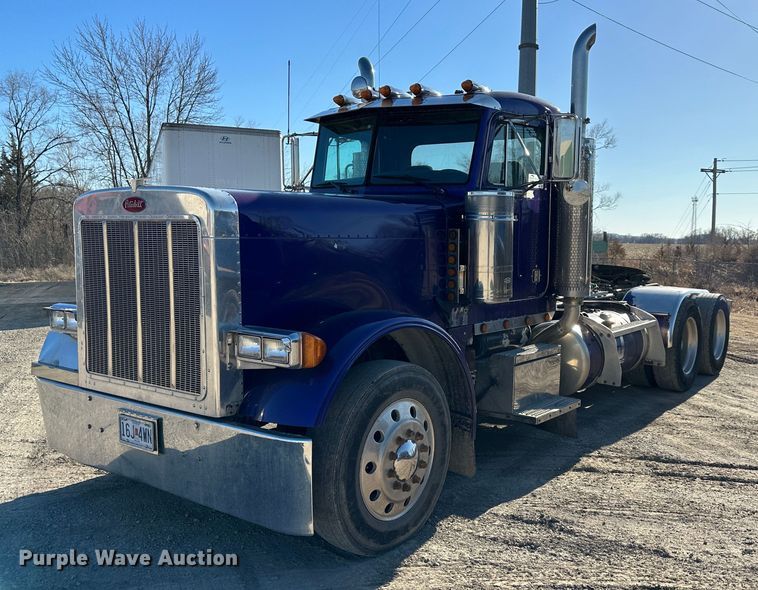 image for item DR6044 2003 Peterbilt 379  semi truck