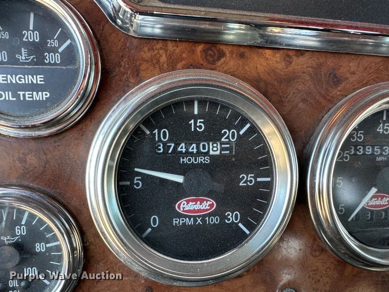image for item DR6044 2003 Peterbilt 379  semi truck