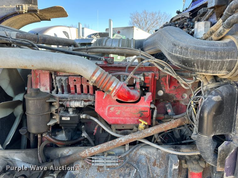 image for item DR6044 2003 Peterbilt 379  semi truck