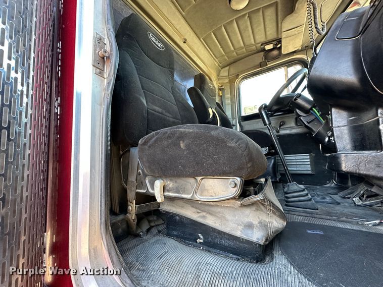 image for item DR6045 2003 Peterbilt 357  dump truck