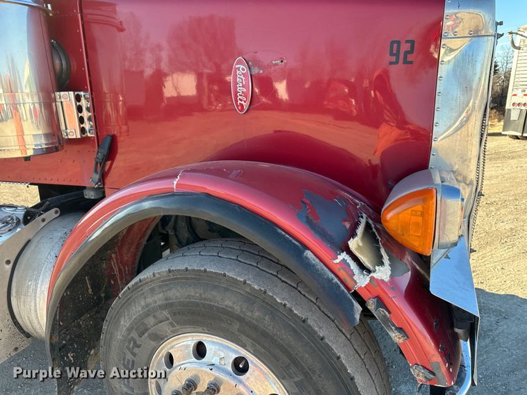 image for item DR6045 2003 Peterbilt 357  dump truck