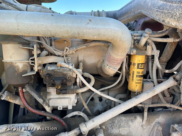 image for item DR6045 2003 Peterbilt 357  dump truck