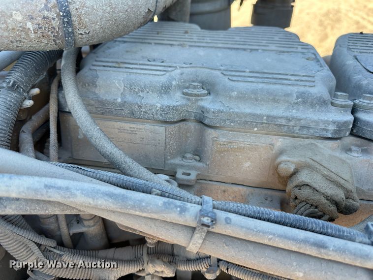 image for item DR6045 2003 Peterbilt 357  dump truck