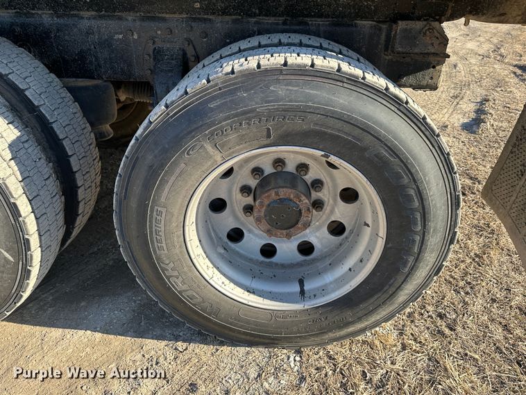 image for item DR6045 2003 Peterbilt 357  dump truck