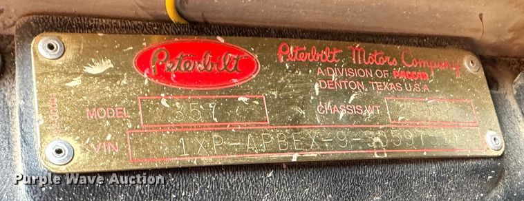 image for item DR6045 2003 Peterbilt 357  dump truck