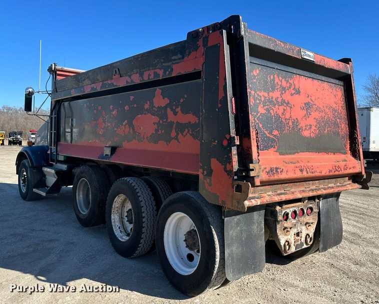 image for item DR6046 1997 Kenworth T800  dump truck