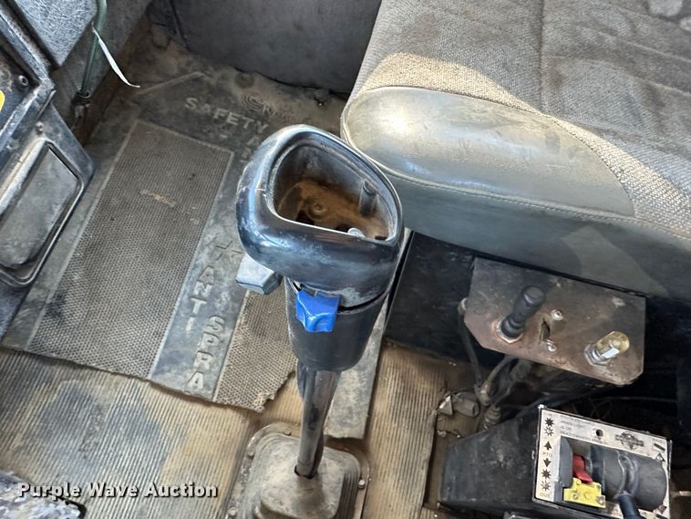 image for item DR6046 1997 Kenworth T800  dump truck