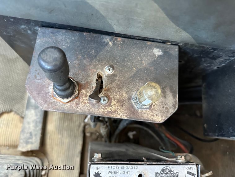 image for item DR6046 1997 Kenworth T800  dump truck