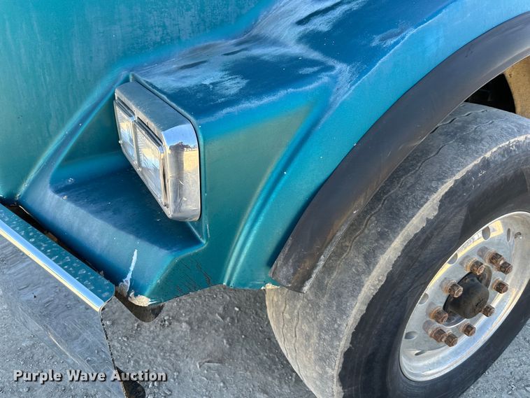 image for item DR6046 1997 Kenworth T800  dump truck