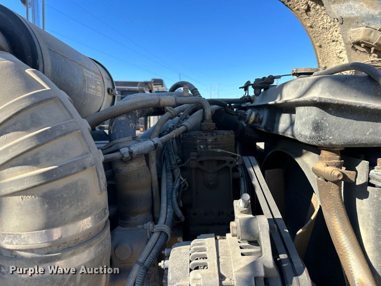 image for item DR6046 1997 Kenworth T800  dump truck