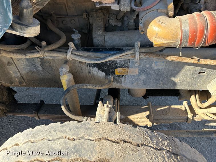 image for item DR6046 1997 Kenworth T800  dump truck