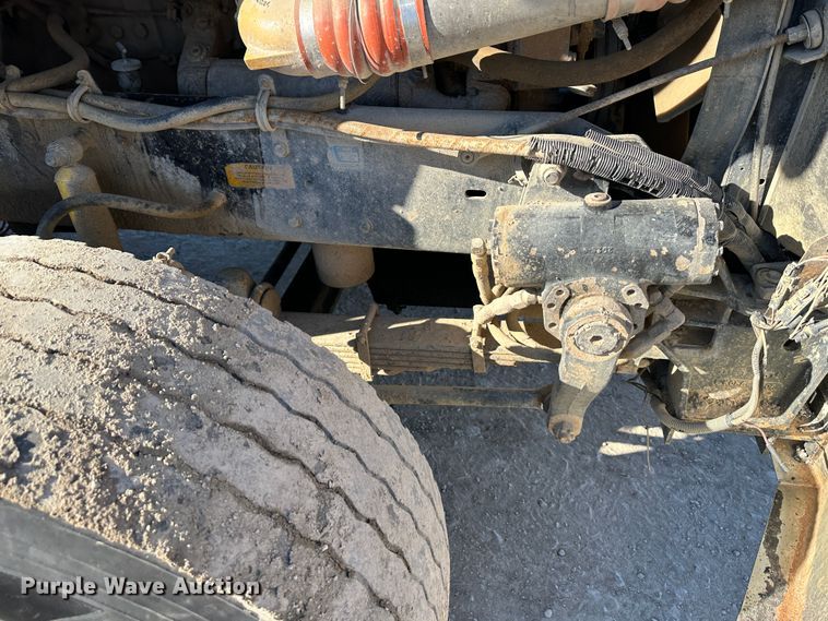 image for item DR6046 1997 Kenworth T800  dump truck