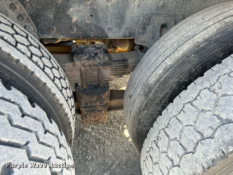 image for item DR6046 1997 Kenworth T800  dump truck