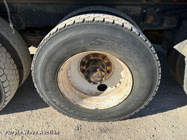 image for item DR6046 1997 Kenworth T800  dump truck