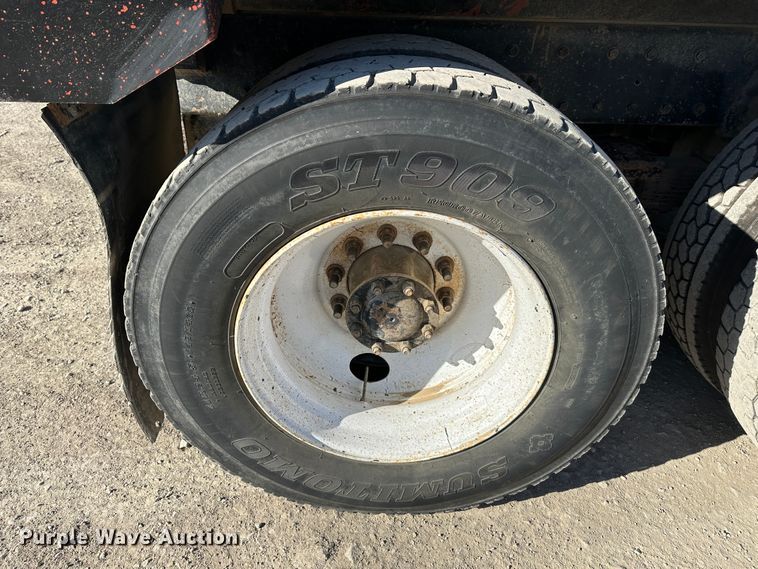 image for item DR6046 1997 Kenworth T800  dump truck