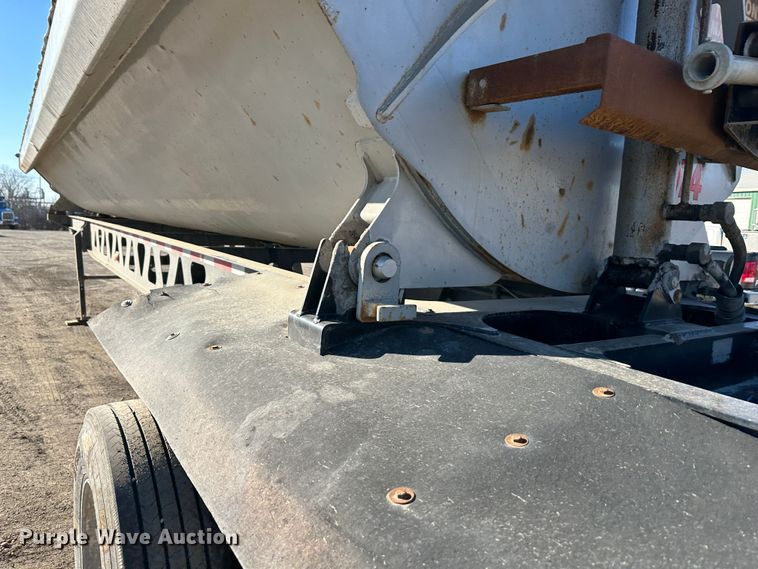 image for item DR6048 2010 Trail King  side dump trailer