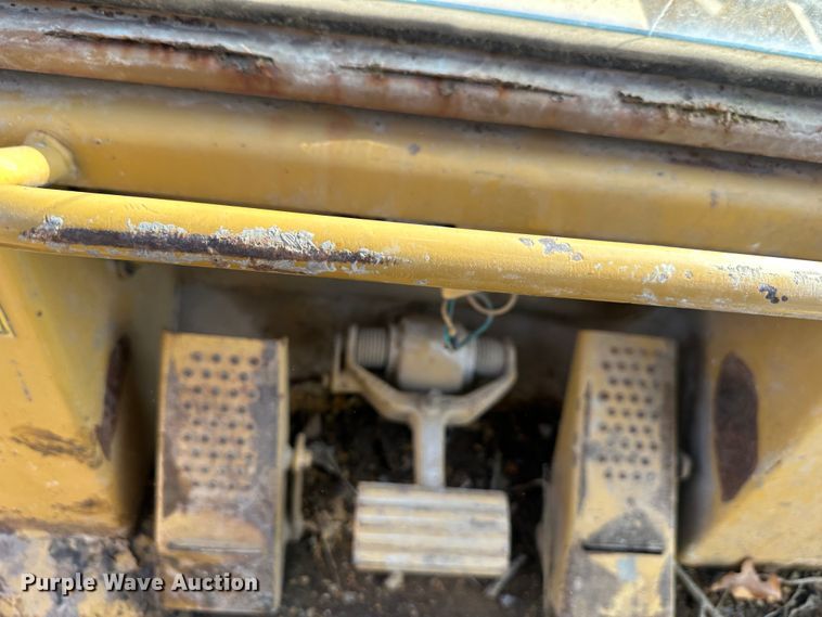 image for item DR6060 1986 Caterpillar 963  track loader