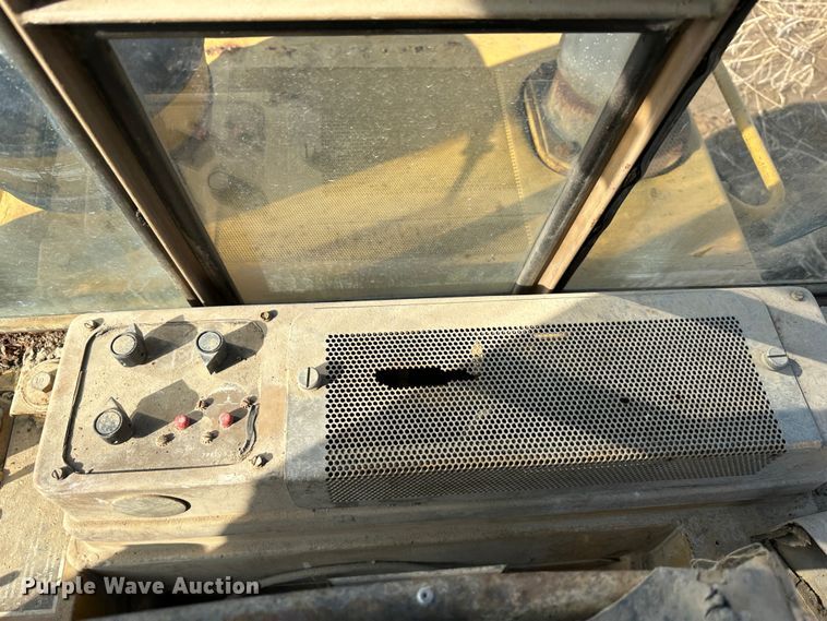 image for item DR6060 1986 Caterpillar 963  track loader