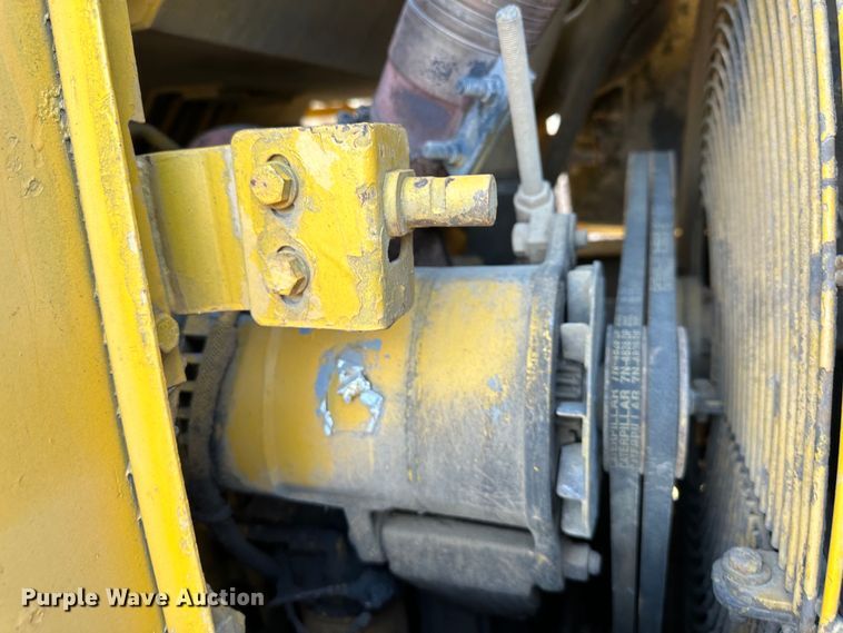 image for item DR6060 1986 Caterpillar 963  track loader
