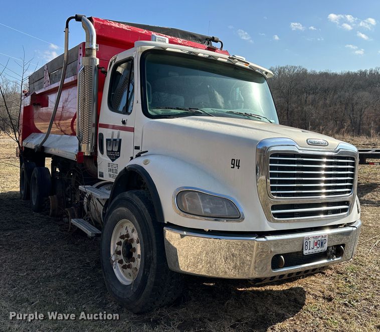 image for item DR6061 2007 Freightliner Business Class M2  dump truck