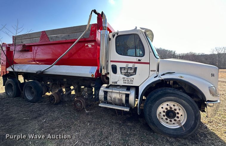 image for item DR6061 2007 Freightliner Business Class M2  dump truck