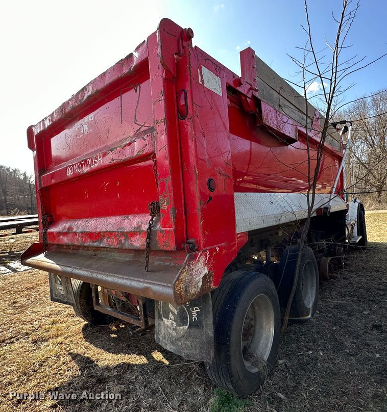 image for item DR6061 2007 Freightliner Business Class M2  dump truck