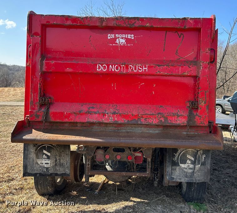 image for item DR6061 2007 Freightliner Business Class M2  dump truck