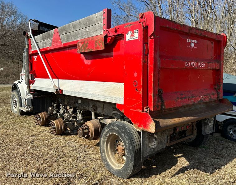 image for item DR6061 2007 Freightliner Business Class M2  dump truck