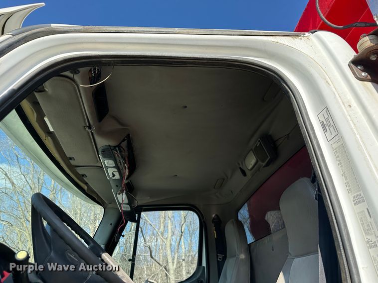 image for item DR6061 2007 Freightliner Business Class M2  dump truck