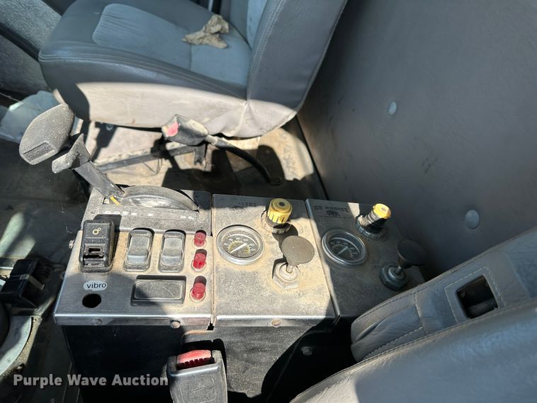 image for item DR6061 2007 Freightliner Business Class M2  dump truck