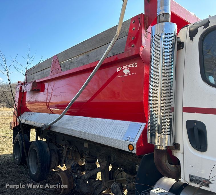 image for item DR6061 2007 Freightliner Business Class M2  dump truck