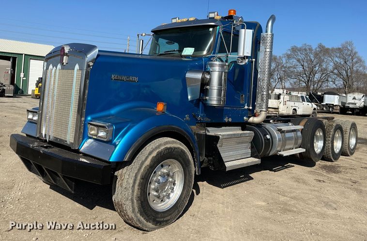 image for item DR6062 2012 Kenworth W900  truck cab and chassis