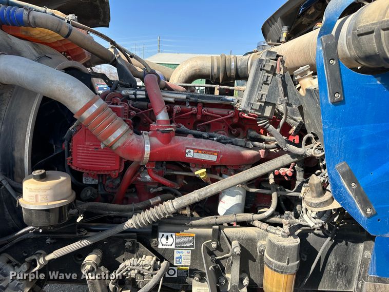 image for item DR6062 2012 Kenworth W900  truck cab and chassis