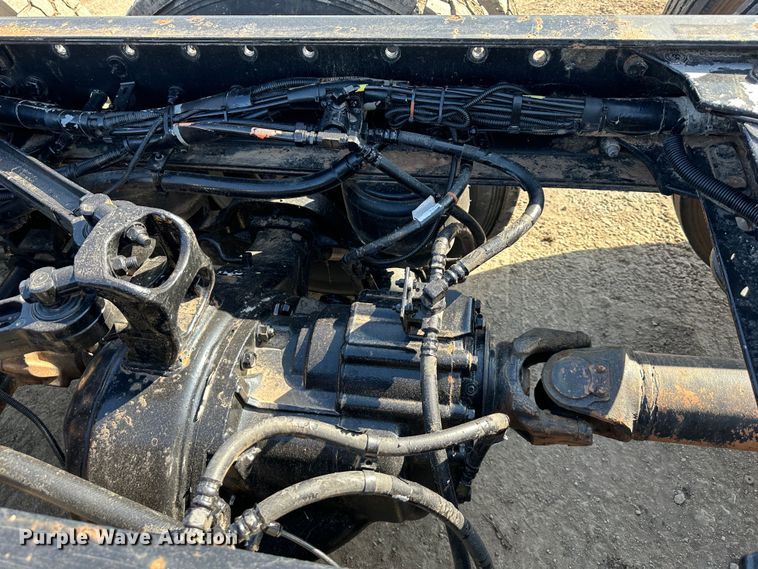 image for item DR6062 2012 Kenworth W900  truck cab and chassis