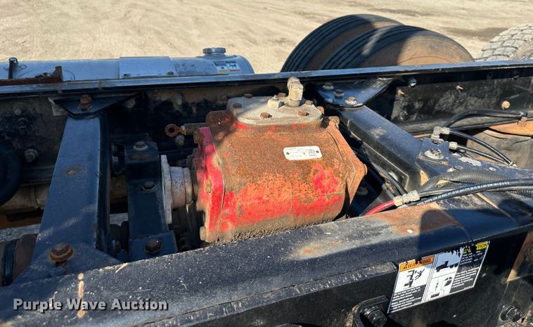 image for item DR6062 2012 Kenworth W900  truck cab and chassis