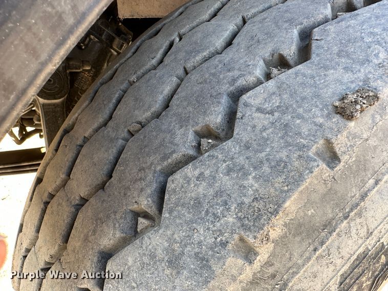 image for item DR6062 2012 Kenworth W900  truck cab and chassis