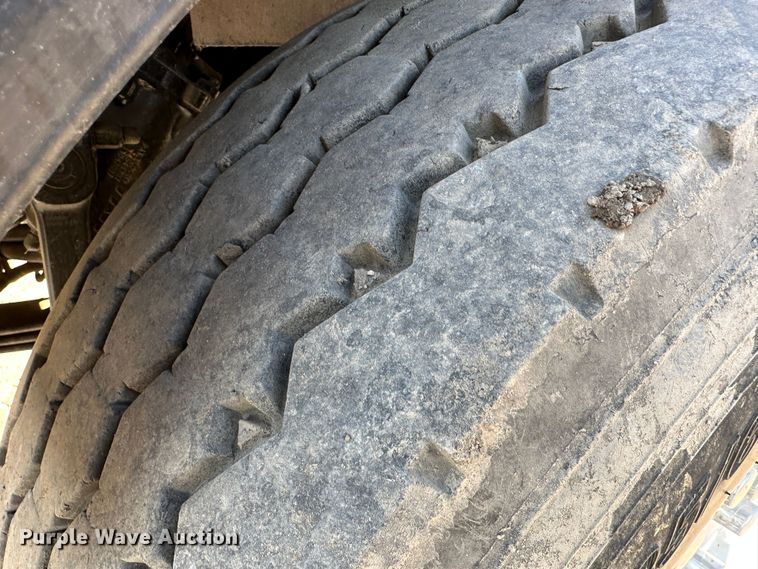 image for item DR6062 2012 Kenworth W900  truck cab and chassis