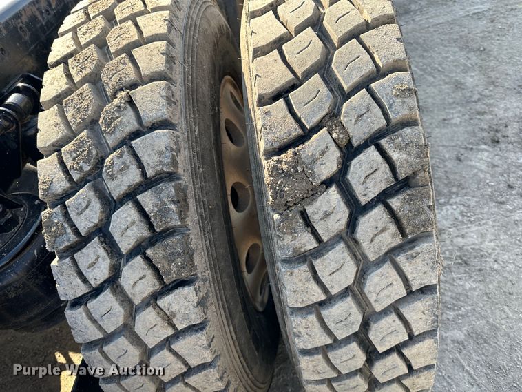 image for item DR6062 2012 Kenworth W900  truck cab and chassis