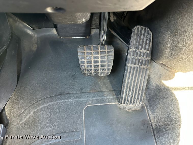 image for item DR6063 2006 Freightliner Business Class M2  semi truck