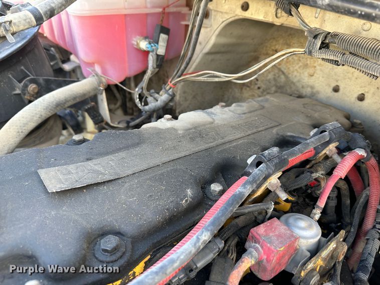 image for item DR6065 2007 Freightliner Business Class M2  truck cab and chassis