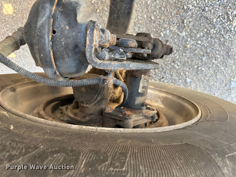 image for item DR6065 2007 Freightliner Business Class M2  truck cab and chassis