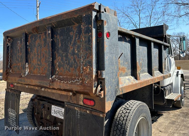 image for item DR6078 1998 Freightliner FL70  dump truck