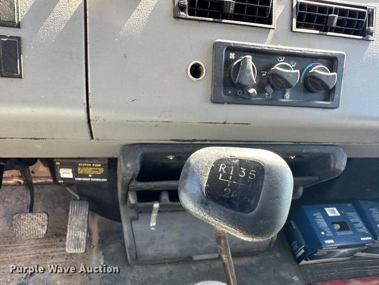 image for item DR6078 1998 Freightliner FL70  dump truck