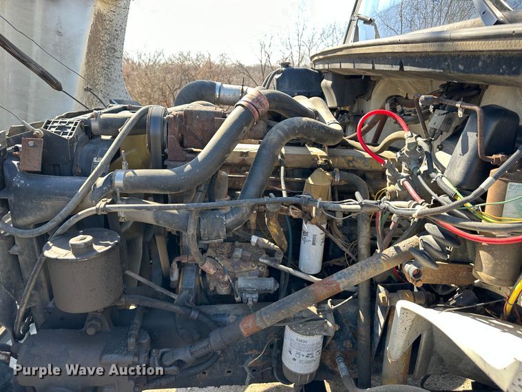 image for item DR6078 1998 Freightliner FL70  dump truck