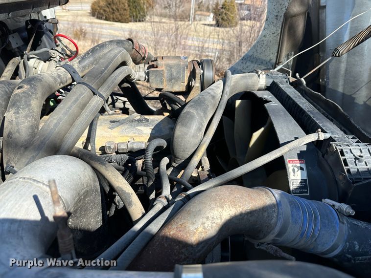 image for item DR6078 1998 Freightliner FL70  dump truck